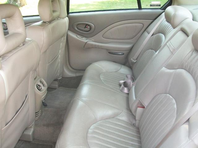 2000 Pontiac Bonneville Value Package