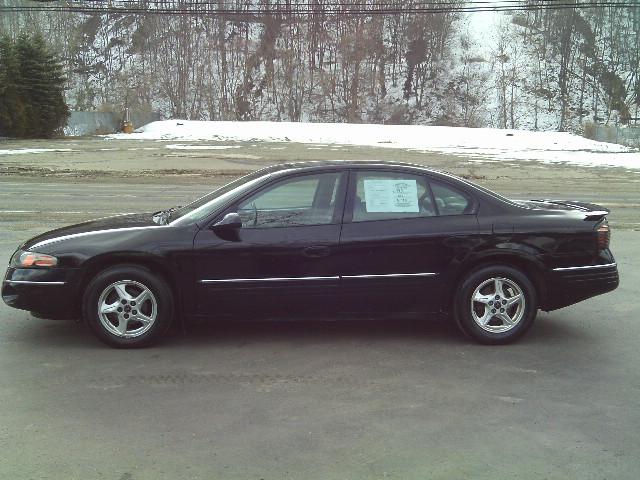 2000 Pontiac Bonneville SE