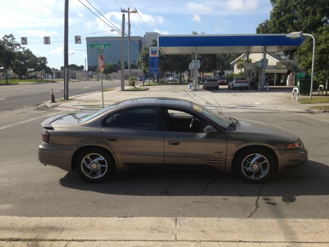 2000 Pontiac Bonneville 4DR Limited AWD