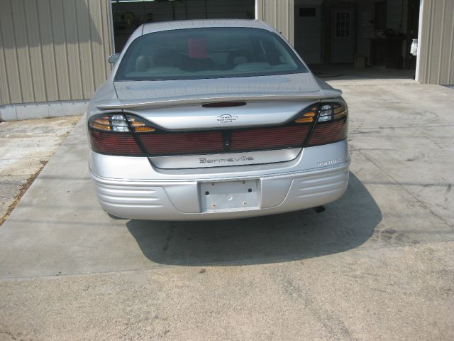 2000 Pontiac Bonneville SE