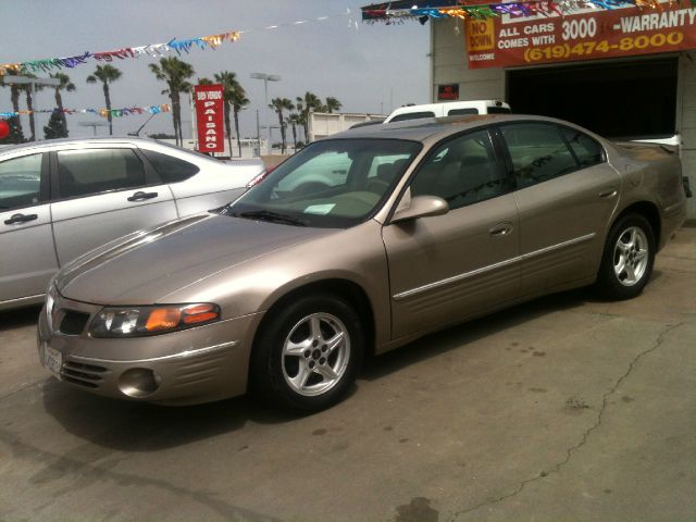 2000 Pontiac Bonneville SE