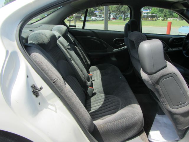 2001 Pontiac Bonneville SE