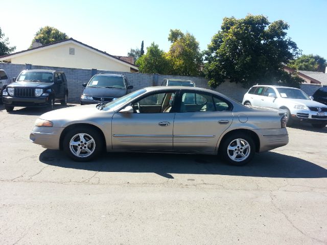 2001 Pontiac Bonneville SE