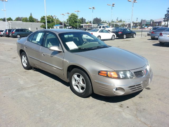 2001 Pontiac Bonneville SE