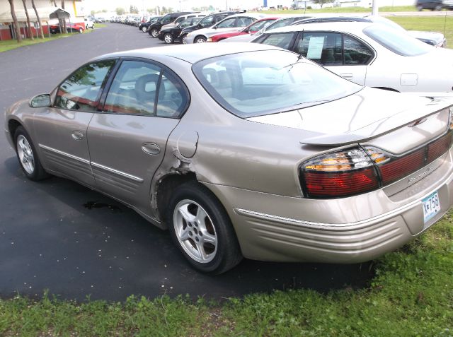 2001 Pontiac Bonneville SE