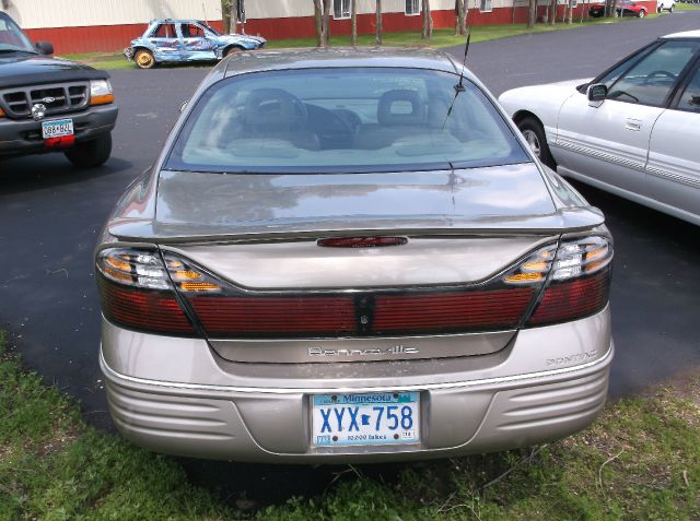 2001 Pontiac Bonneville SE