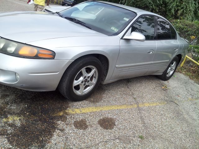 2002 Pontiac Bonneville SE