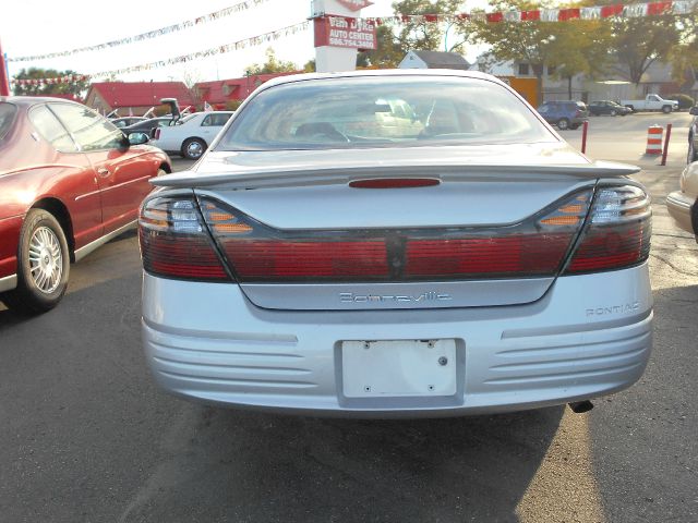 2002 Pontiac Bonneville SE