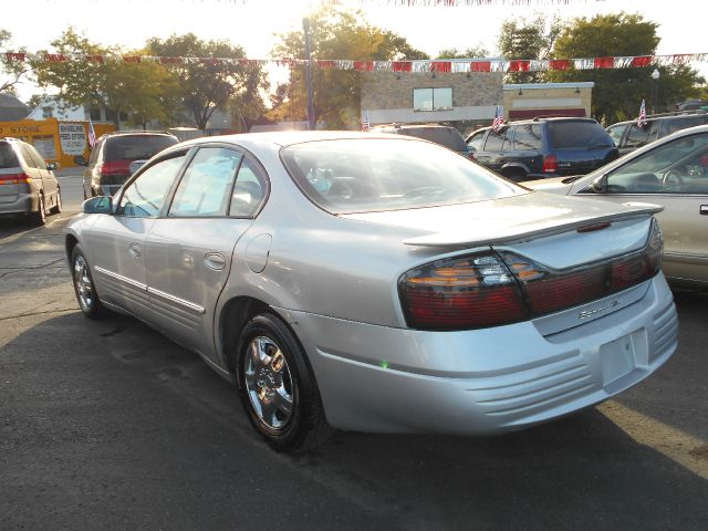 2002 Pontiac Bonneville SE