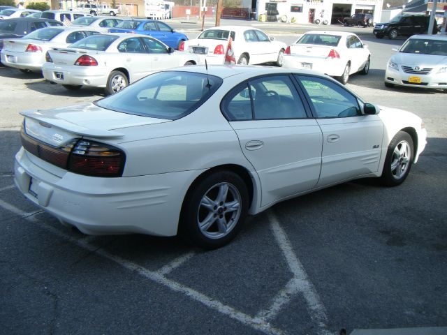 2002 Pontiac Bonneville 45