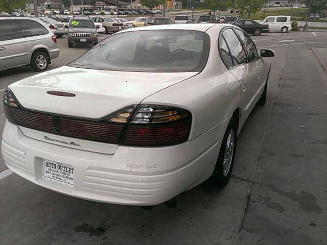 2003 Pontiac Bonneville SE