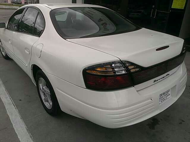 2003 Pontiac Bonneville SE