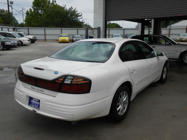 2003 Pontiac Bonneville SE