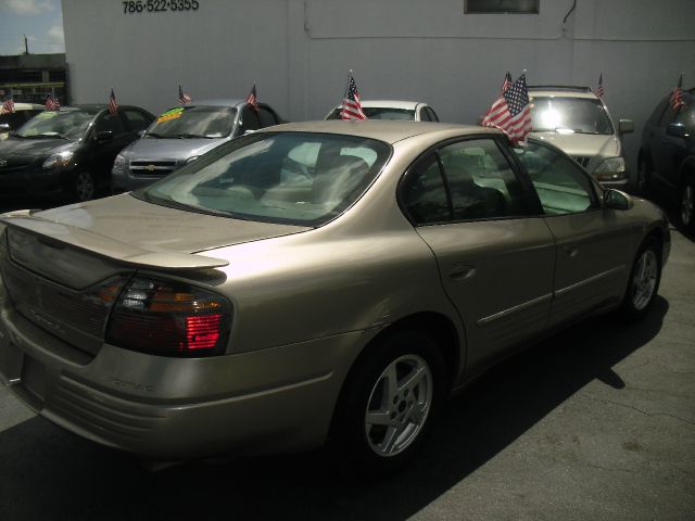 2003 Pontiac Bonneville SE