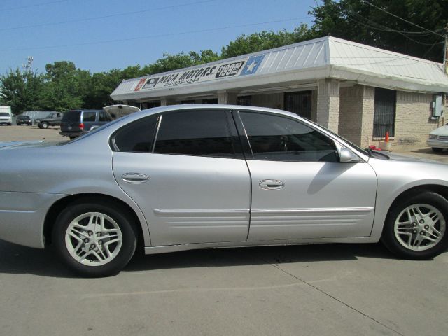 2003 Pontiac Bonneville SE