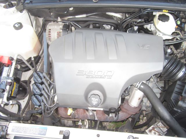 2003 Pontiac Bonneville SE