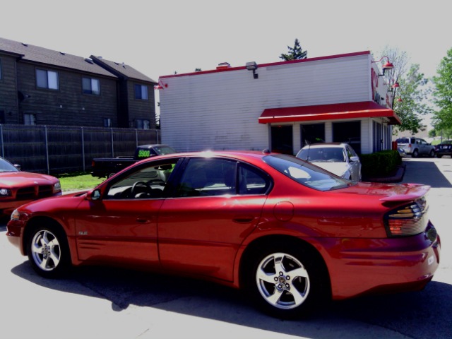 2004 Pontiac Bonneville 45