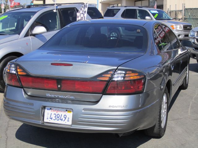 2004 Pontiac Bonneville SE