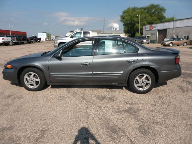 2004 Pontiac Bonneville SE