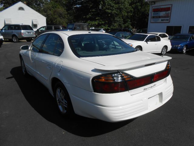 2005 Pontiac Bonneville SE