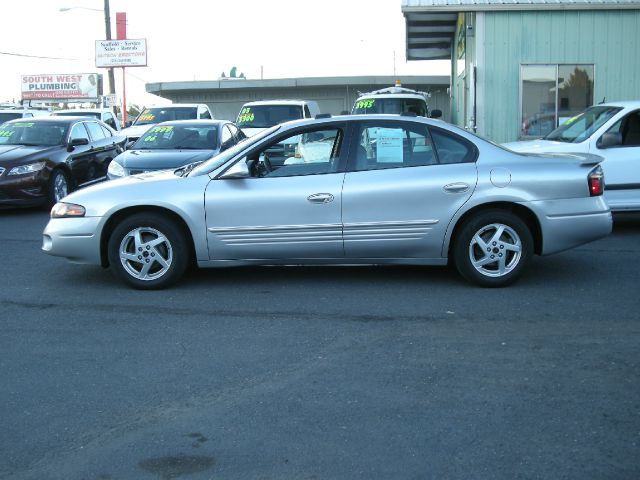 2005 Pontiac Bonneville SE