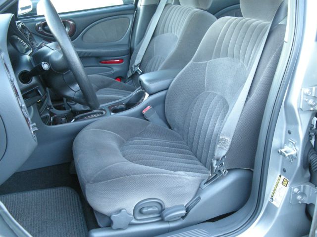 2005 Pontiac Bonneville SE