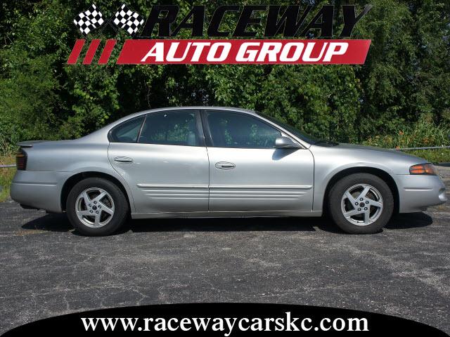 2005 Pontiac Bonneville SE