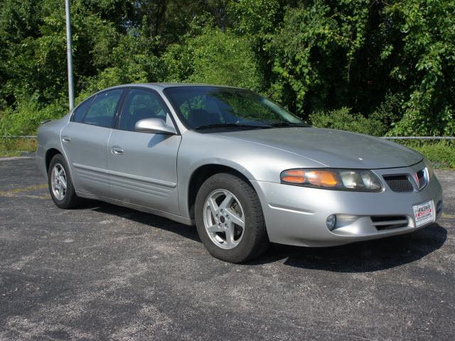 2005 Pontiac Bonneville SE