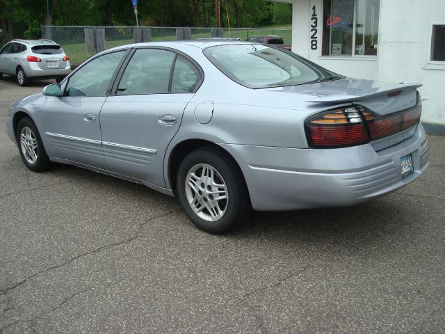 2005 Pontiac Bonneville SE