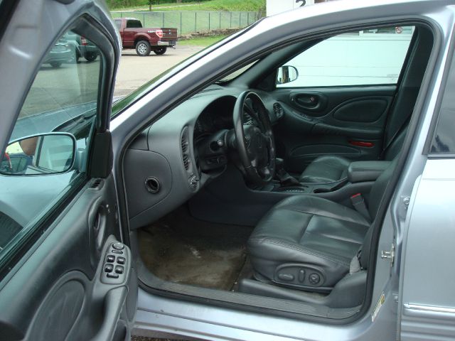 2005 Pontiac Bonneville SE