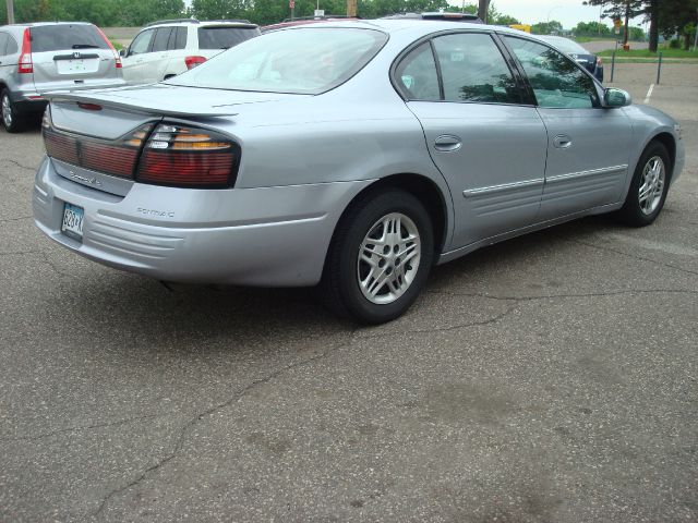 2005 Pontiac Bonneville SE