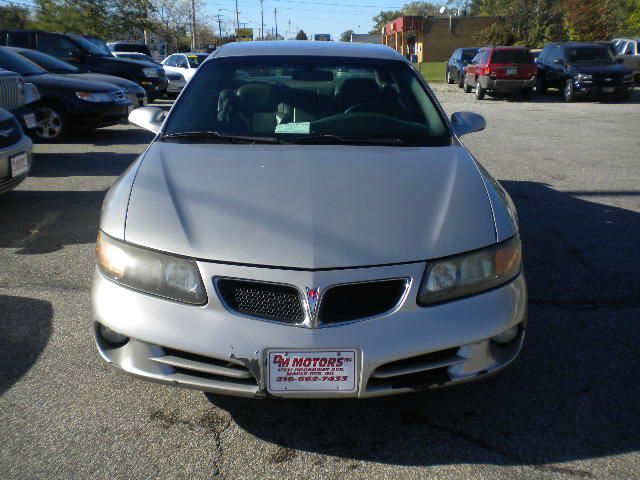 2005 Pontiac Bonneville SE