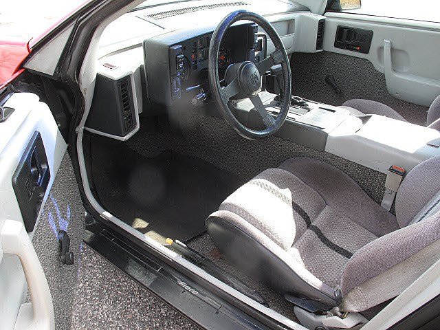 1984 Pontiac Fiero SE