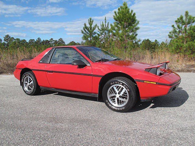 1984 Pontiac Fiero SE