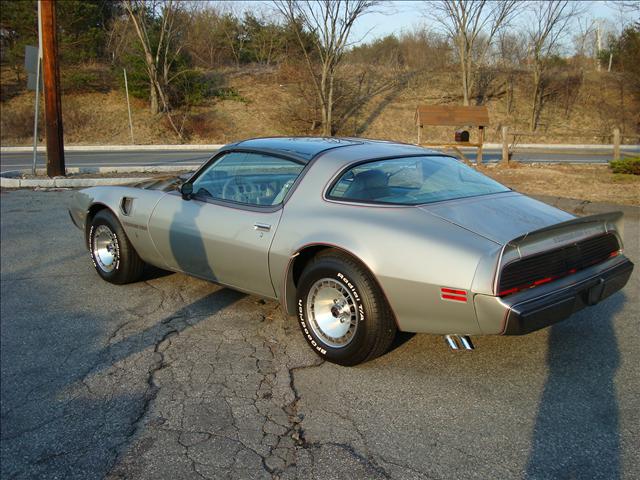 1979 Pontiac Firebird Quad-short-st-hemi-4wd-am/fm TAPE