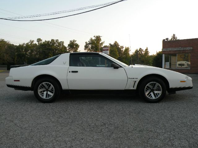 1983 Pontiac Firebird 4dr Sdn V6 CXL