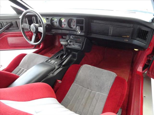 1986 Pontiac Firebird 4dr Sdn V6 CXL