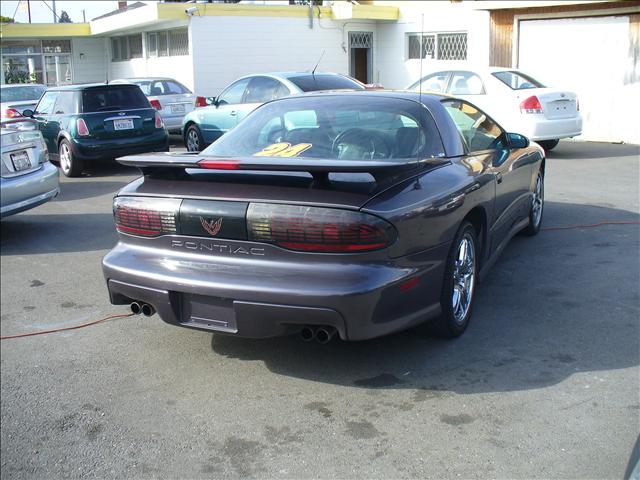 1993 Pontiac Firebird 4dr Sdn V6 CXL