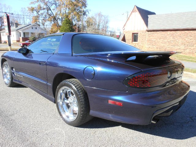 2000 Pontiac Firebird GT Premium