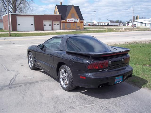 2002 Pontiac Firebird 4dr Sdn V6 CXL