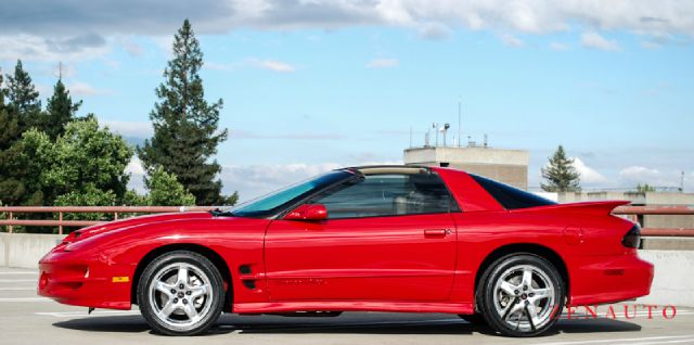 2002 Pontiac Firebird S. Navigation, Sunroof,leather