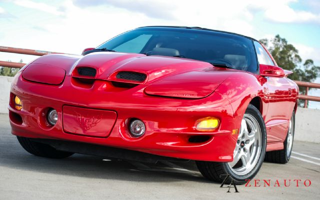 2002 Pontiac Firebird S. Navigation, Sunroof,leather