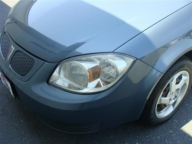 2007 Pontiac G5 2010 Subaru