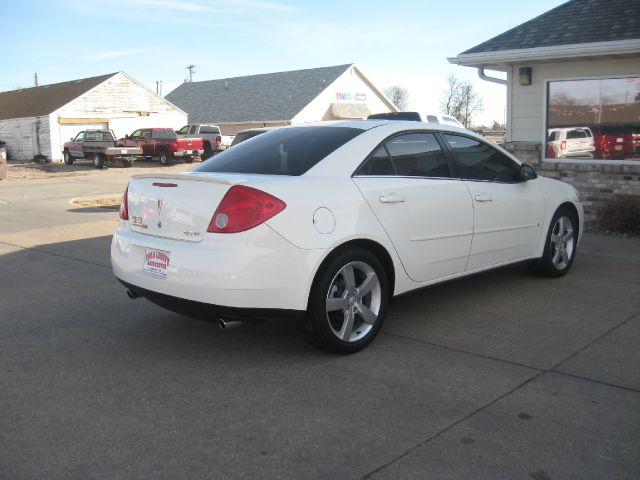 2006 Pontiac G6 4dr Quad Cab WB 4WD SLT