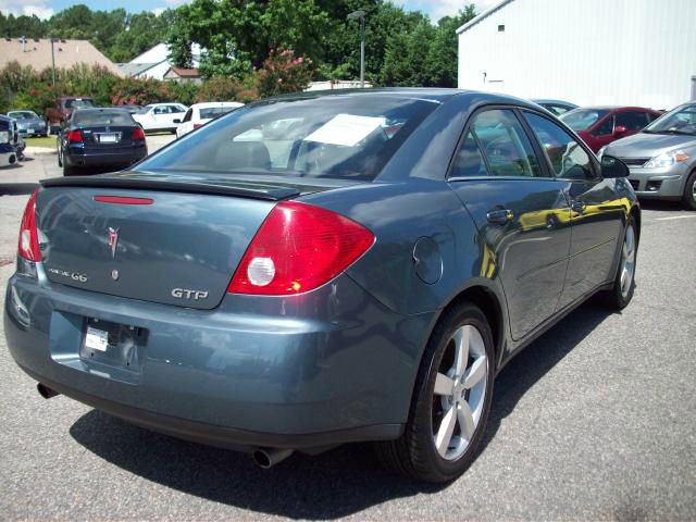 2006 Pontiac G6 4dr Quad Cab WB 4WD SLT