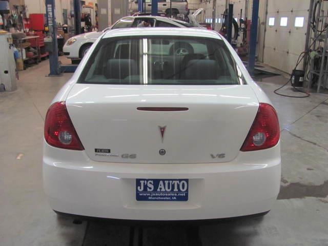 2007 Pontiac G6 Sport -5 Speed-stick-4x4