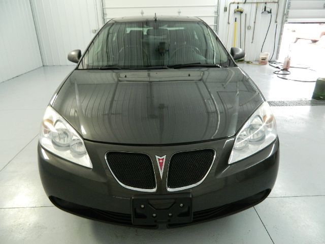 2007 Pontiac G6 4dr Quad Cab WB 4WD SLT