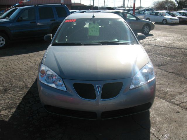 2008 Pontiac G6 Crew Cab 156 Inch XLT 4WD 4x4 Truck