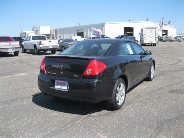 2008 Pontiac G6 LE 7-passenger