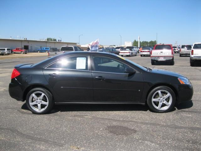 2008 Pontiac G6 LE 7-passenger